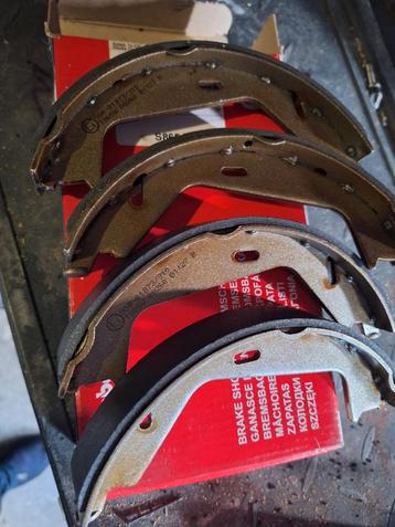 Brembo Remschijven Volvo C70 S60 S80 V70 XC70 beschikbaar voor biedingen