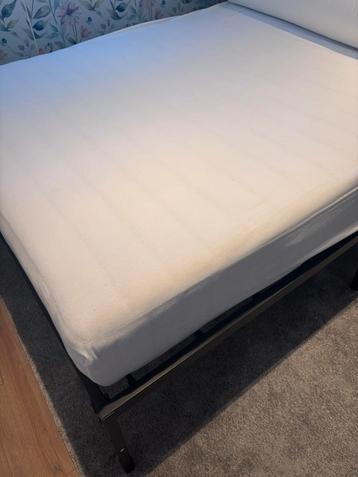 Bedset (Frame + Matras) / Bed Set (Frame + Mattress) 140x200 beschikbaar voor biedingen