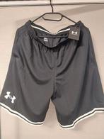 Under Armour Short - Maat M - Zwart, Maat 48/50 (M), Zwart, Under Armour, Nieuw
