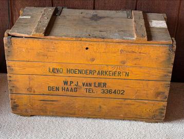 Antieke oude Houten Koffer / Kist met Opdruk beschikbaar voor biedingen