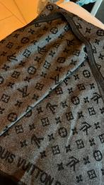 Louis vuitton sjaal 2 kanten!!, Kleding | Dames, Mutsen, Sjaals en Handschoenen, Ophalen of Verzenden, Zo goed als nieuw, Sjaal