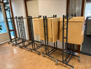 6 karretjes voor archief/orderzakken Jalema beschikbaar voor biedingen
