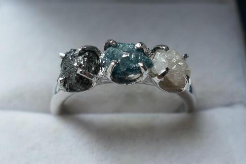 Zilveren  ring met 3 ruwe verschillende diamanten, Sieraden, Tassen en Uiterlijk, Ringen, Nieuw, Dame, 18 tot 19, Zilver, Zilver