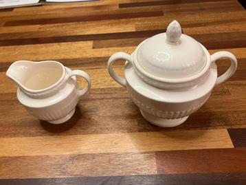 WWedgwood EDME suikerpot met deksel en melkkan  beschikbaar voor biedingen