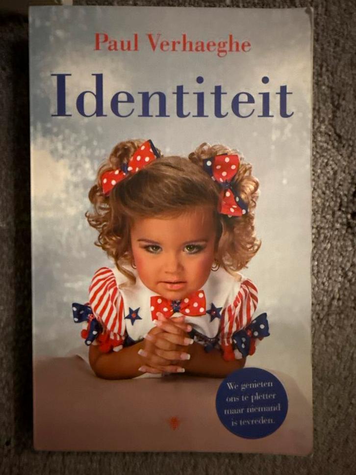 Identiteit - Paul Verhaeghe, Boeken, Psychologie, Zo goed als nieuw, Klinische psychologie, Ophalen of Verzenden