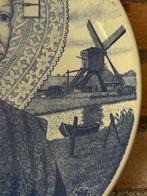 Delfts Blauw Wandbord Molen en Dame, Ophalen of Verzenden