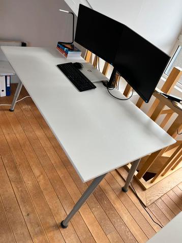 Bureau Wit Ikea type Galant in hoogte verstelbaar beschikbaar voor biedingen