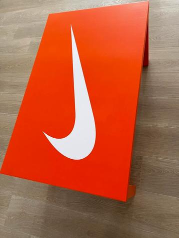 Nike Tafel!! Check it just do it 