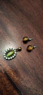 vintage broche met oorbellen, Ophalen of Verzenden, Gebruikt, Overige materialen