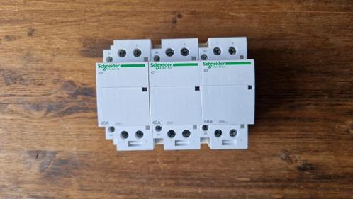 Schneider 40A magneetschakelaar 1p+N 61095, Hobby en Vrije tijd, Elektronica-componenten, Zo goed als nieuw, Ophalen