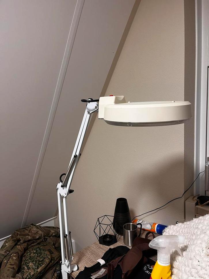 Modelbouwlamp met loep en LED verlichting, Huis en Inrichting, Lampen | Spots, Gebruikt, Plafondspot of Wandspot, Metaal of Aluminium