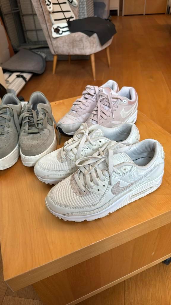 3 paar Nike sneakers – Air Force, Air Max & meer, Kleding | Dames, Schoenen, Gedragen, Sneakers of Gympen, Ophalen