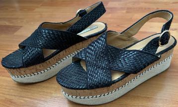 Zara Trafaluc sandalen beschikbaar voor biedingen
