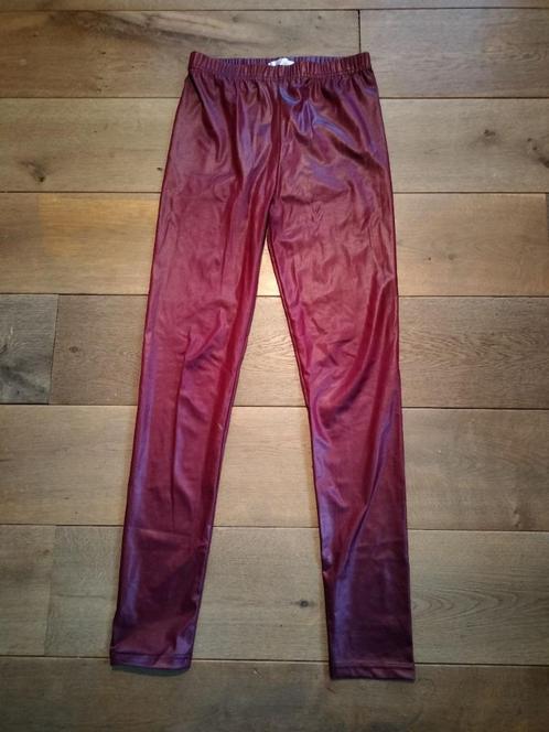 Leather look glimmende legging bordeaux rood wijnrood M, Kleding | Dames, Leggings, Maillots en Panty's, Gedragen, Legging, Maat 36/38 (S)