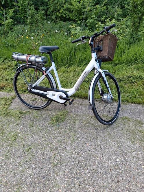 Te koop ebike elektrischefiets electrische fiets mooie giant, Fietsen en Brommers, Fietsen | Dames | Moederfietsen, Zo goed als nieuw