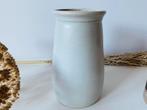 Vintage vaas glazuurwit, Wit, Aardewerk of Porselein, Ophalen of Verzenden, Zo goed als nieuw