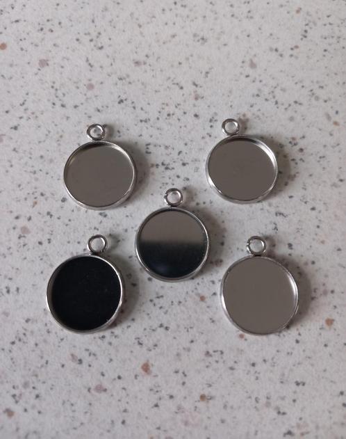 Cabochon houder 14 mm "nieuw", Hobby en Vrije tijd, Kralen en Sieraden maken, Nieuw, Bedel, Ophalen of Verzenden