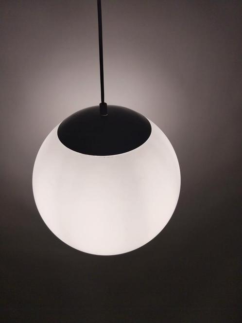 Hala Zeist bollamp uit de jaren '70, Huis en Inrichting, Lampen | Hanglampen, Zo goed als nieuw, Minder dan 50 cm, Glas, Ophalen