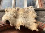 Gevilte Schapenvacht Tapijt - Handgemaakt, Gebruikt, Wit, Ophalen of Verzenden, Overige vormen