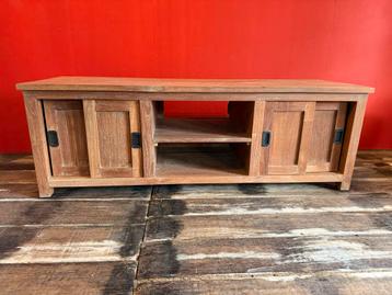 Teakhouten TV Meubel met Opbergruimte beschikbaar voor biedingen