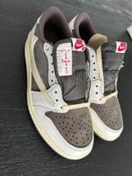 Nike Air Jordan 1 Low Travis Scott Reverse Mocha, Bruin, Nieuw, Ophalen of Verzenden, Sneakers of Gympen