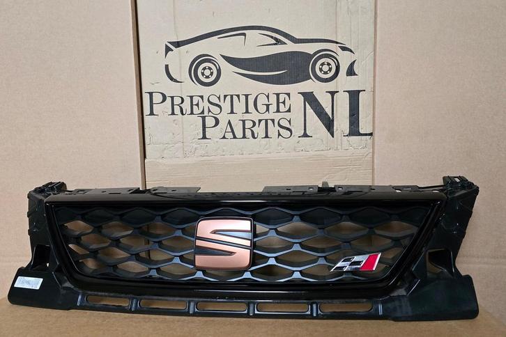 Grill Seat Leon 3 III 5F CUPRA FR GRILLE FACELIFT 5F0853654K, Auto-onderdelen, Carrosserie en Plaatwerk, Bumper, Voor, Gebruikt