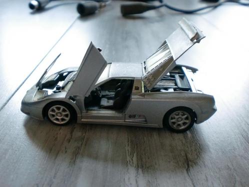 Bugatti 1:43, Hobby en Vrije tijd, Modelauto's | 1:43, Gebruikt, Auto, Overige merken, Ophalen of Verzenden