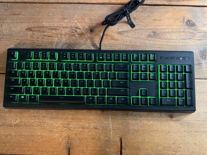 Razer Ornata Chroma Gaming Toetsenbord RGB, Computers en Software, Toetsenborden, Zo goed als nieuw, Qwerty, Bedraad, Gaming toetsenbord