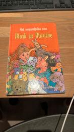 M.H. Karels-Meeuse - Het weggeefplan van Mark en Marieke, Ophalen of Verzenden, Zo goed als nieuw, M.H. Karels-Meeuse
