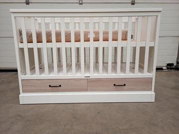 Kidsmill Newport Babybed Wit / Eiken 70 x 140 cm beschikbaar voor biedingen
