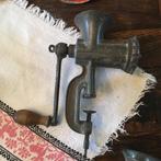 Antieke Gehaktmolen ijzer  Vintage Keukenaccessoire, Antiek en Kunst, Ophalen of Verzenden