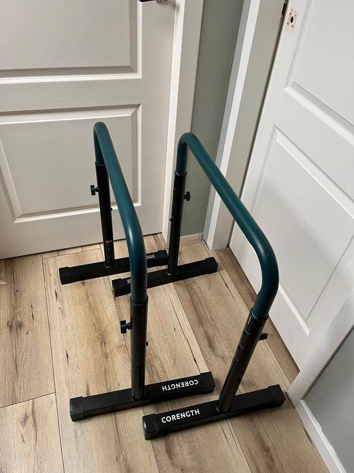 Corength dip bars, Sport en Fitness, Fitnessmaterialen, Zo goed als nieuw, Oprekstang, Armen, Ophalen