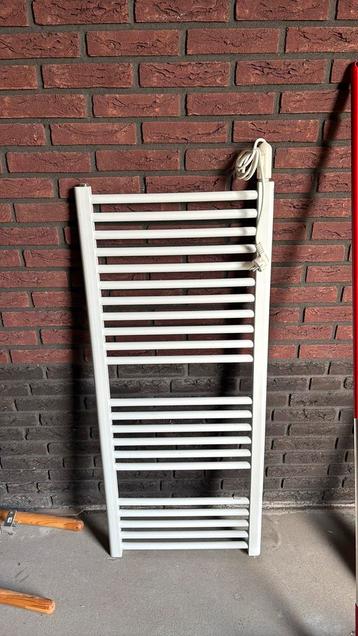 Badkamer radiator beschikbaar voor biedingen