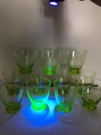11 zeer mooie uranium glazen in uitstekende staat, Antiek en Kunst, Ophalen of Verzenden