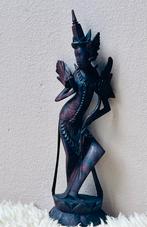 Balinees houten beeldje van een vrouw, Antiek en Kunst, Ophalen of Verzenden