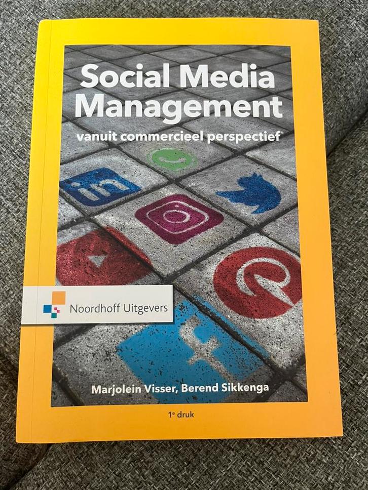 Marjolein Visser - Social Media Management, Boeken, Economie, Management en Marketing, Zo goed als nieuw, Management, Ophalen of Verzenden
