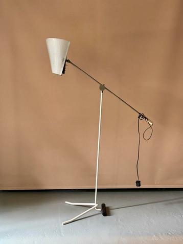 Artiforte vloerlamp H. Fillekes 1955 beschikbaar voor biedingen