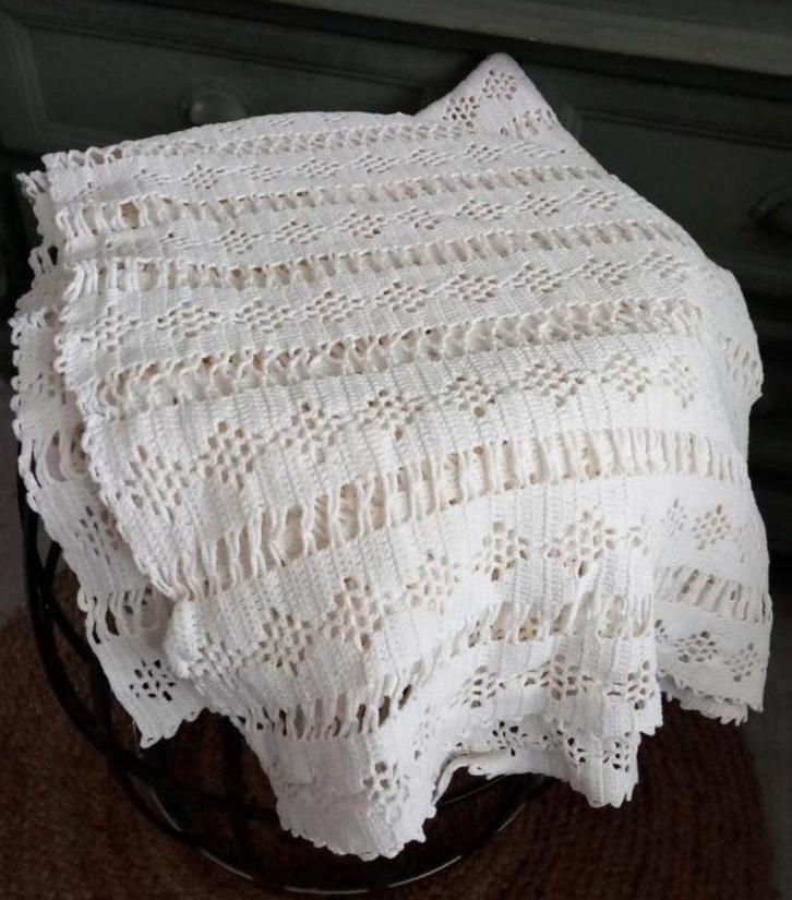 Vintage gehaakt sprei deken creme, Huis en Inrichting, Woonaccessoires | Plaids en Woondekens, Ophalen of Verzenden