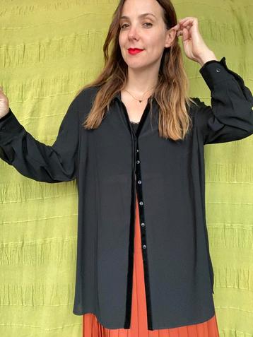 Vintage zwarte blouse - lang - 40/L/large of oversized beschikbaar voor biedingen