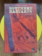 Southern Bastards - 01 - Hier ligt een man - Hardcover, Boeken, Stripboeken, Ophalen of Verzenden, Zo goed als nieuw, Eén stripboek