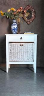 Wit kastje kast sidetable lade en rieten mand, Ophalen, Gebruikt, 50 tot 100 cm, Landelijk