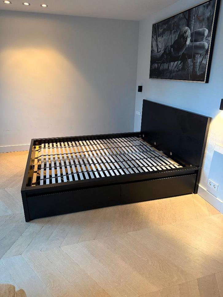 Vandaag gratis af te halen Malm bed en Pax kast Ikea, Huis en Inrichting, Kasten | Kledingkasten, Gebruikt, 200 cm of meer, 150 tot 200 cm