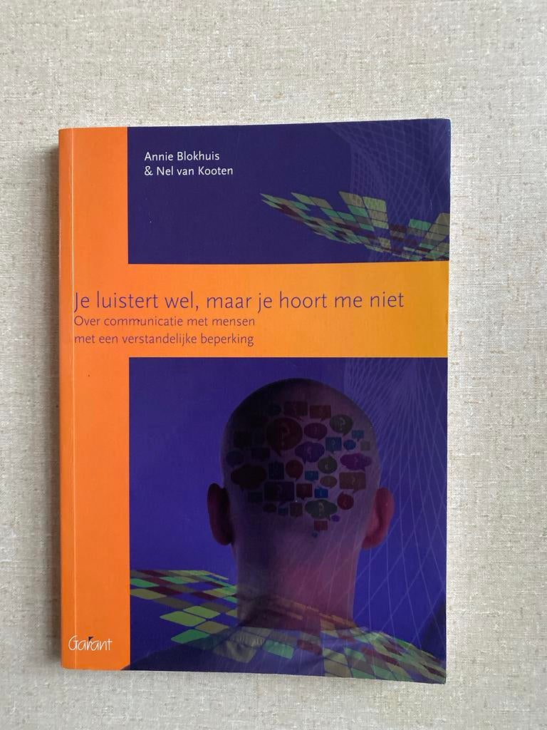 Je luistert wel, maar je hoort me niet - Studieboek, Boeken, Ophalen of Verzenden, Zo goed als nieuw