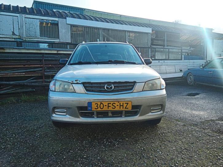 Mazda Demio 1.3 Comfort 2000 Grijs, Auto's, Mazda, Particulier, Demio, Benzine, MPV, Handgeschakeld, Origineel Nederlands, Zilver of Grijs
