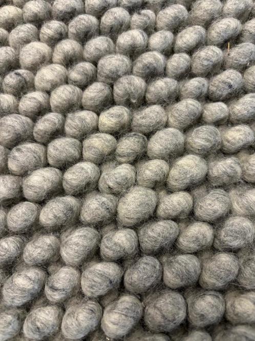 Vloerkleed Loop Dark/Grey 170x240cm van € 789-, voor € 249-,, Huis en Inrichting, Stoffering | Tapijten en Kleden, Nieuw, 200 cm of meer