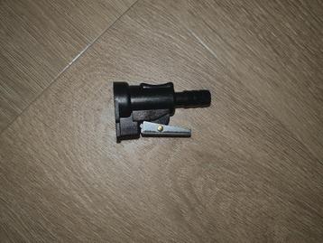 Connector voor Suzuki brandstofaansluiting 8mm beschikbaar voor biedingen