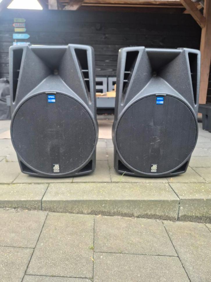 2x DB Technologies opera 515 DX, Muziek en Instrumenten, Versterkers | Keyboard, Monitor en PA, Gebruikt, Ophalen