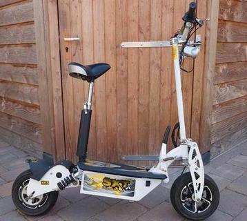 Witte Sxt scooter XL 1000w turbo E step scootmobiel  beschikbaar voor biedingen