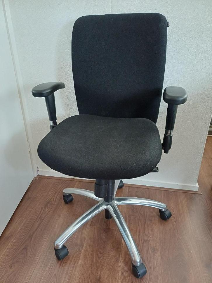 Markant bureaustoel, Huis en Inrichting, Bureaustoelen, Gebruikt, Bureaustoel, Zwart, Ergonomisch, Ophalen