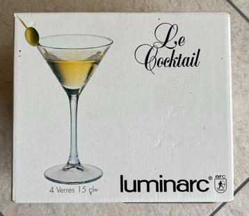 4 MARTINI cocktailglazen op voet met logo, NIEUW (Luminarc)